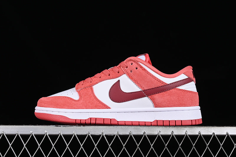 Nike Dunk Low Valentine's Day 2024