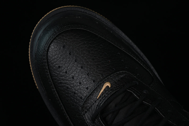 Nike Air Force 1 Low Luxe
Black Gum