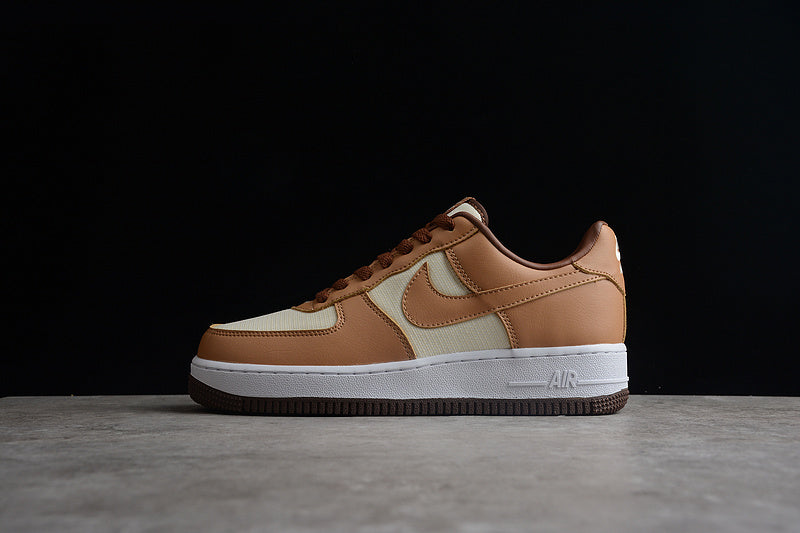 Nike Air Force 1 Low
Acorn