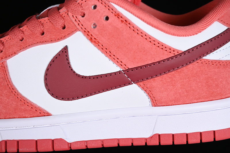 Nike Dunk Low Valentine's Day 2024