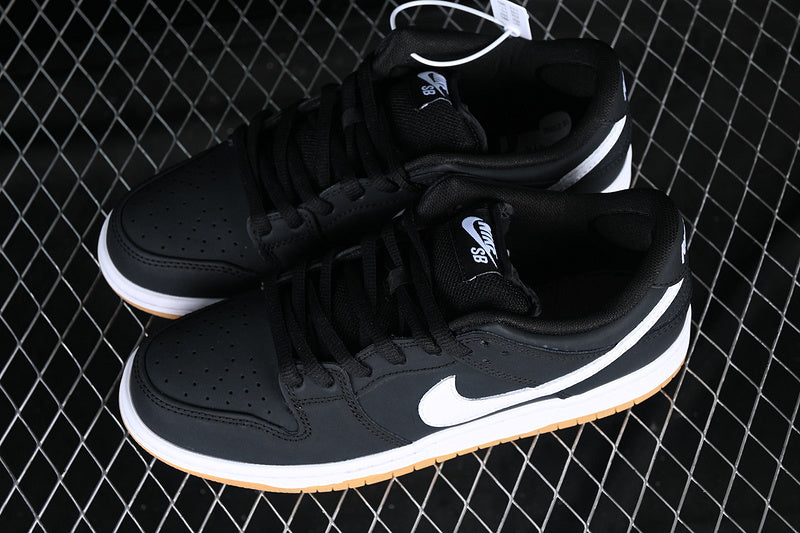 Nike SB Dunk Low Pro
Black Gum