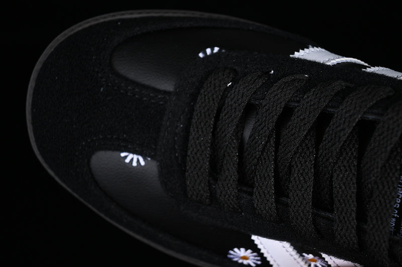 ADIDAS ATMOS X FACE X SAMBA OG EMBROIDERED DAISIES CORE BLACK/CLOUD WHITE/GOLD FOIL