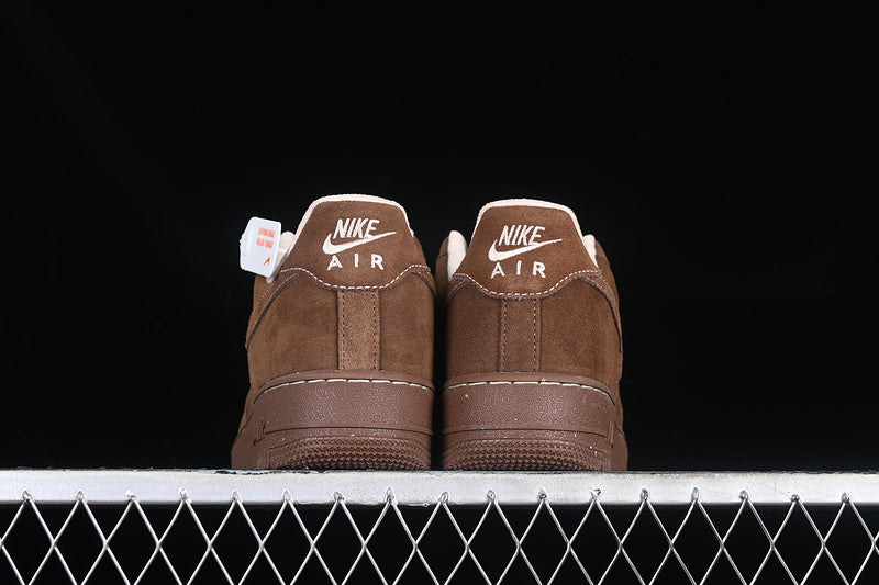 Nike Air Force 1 Low '07
Suede Cacao Wow