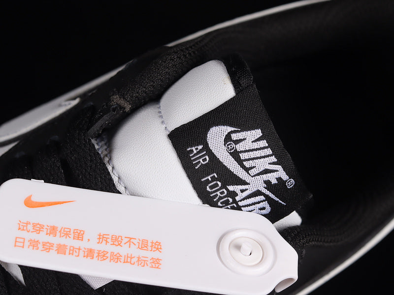 Nike Air Force 1 Low '07
White Swoosh Panda