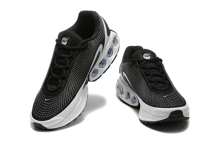 Nike Air Max Dn
Black White