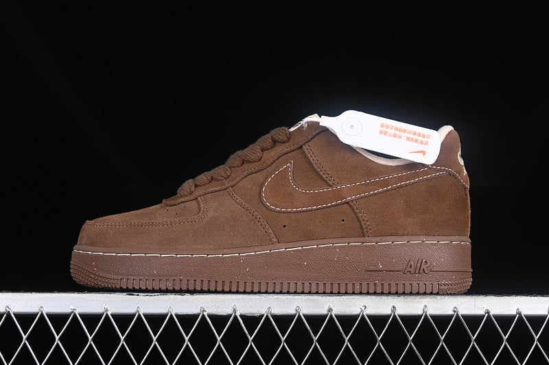 Nike Air Force 1 Low '07
Suede Cacao Wow