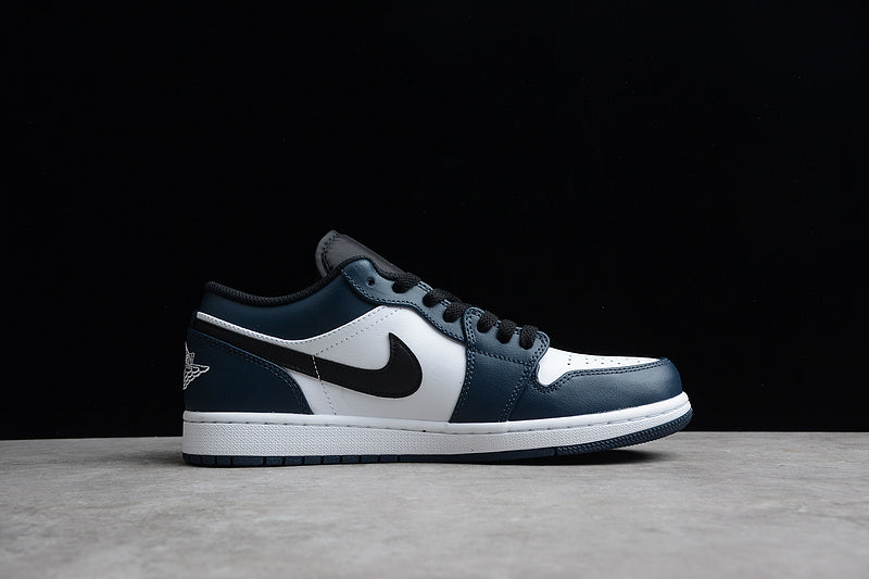 Jordan 1 Low
Armory Navy (GS)