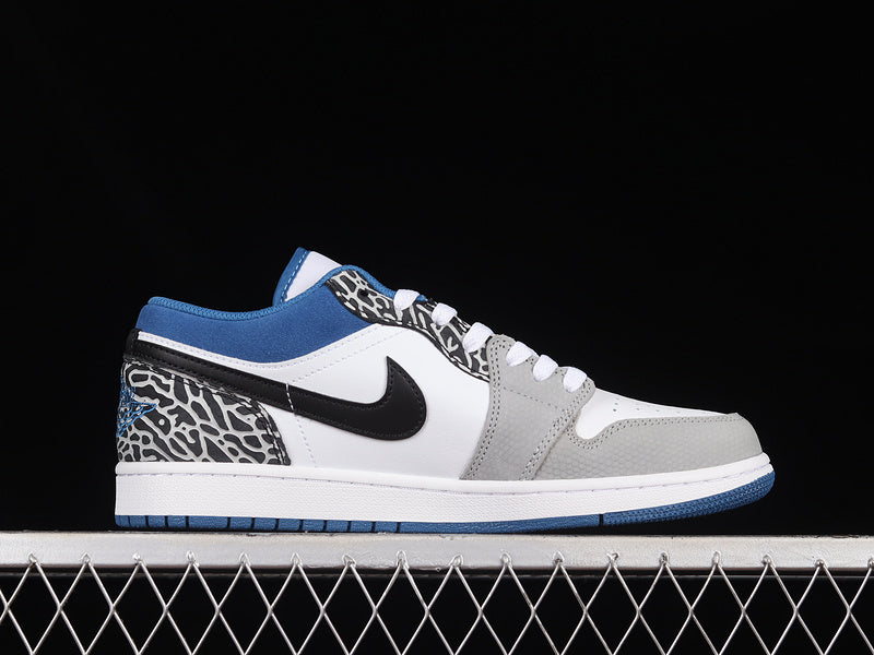 Jordan 1 Low SE
True Blue