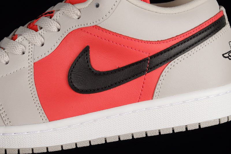 Jordan 1 Retro Low
Light Iron Ore Siren Red