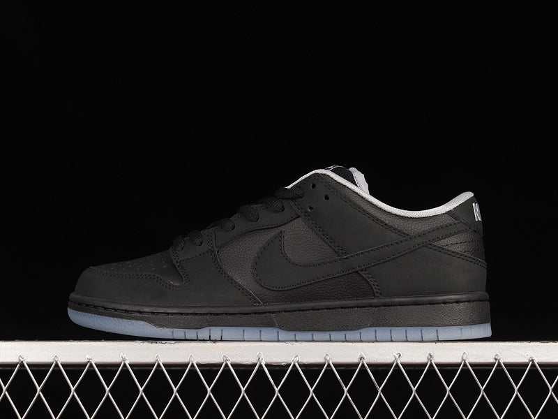 Nike SB Dunk Low
Atlas 35MM Black (Special Box W/ Accessories)