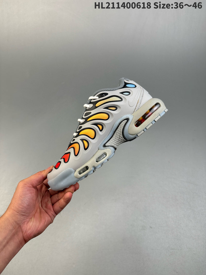 Nike Air Max Plus Drift
Light Smoke Grey