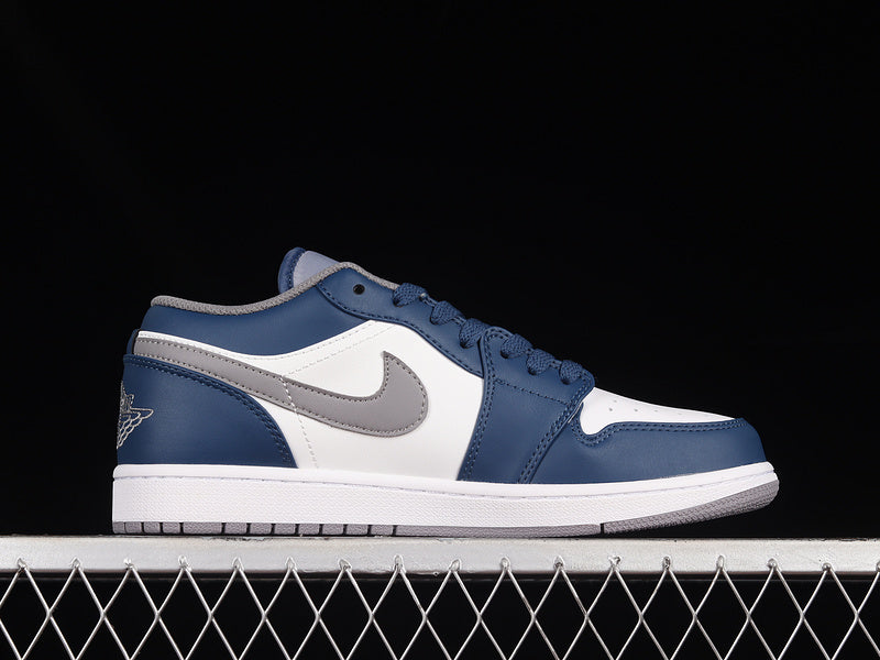 Jordan 1 Low
True Blue