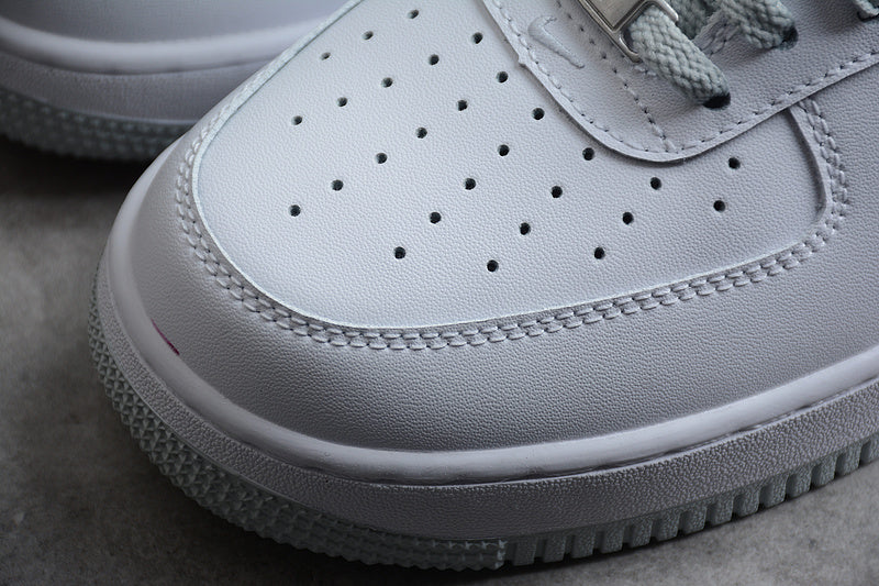 Nike Air Force 1 Low '07
White Pure Platinum