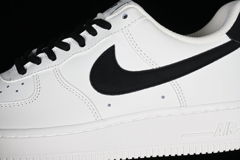 Nike Air Force 1 Low '07
White Black Pebbled Leather