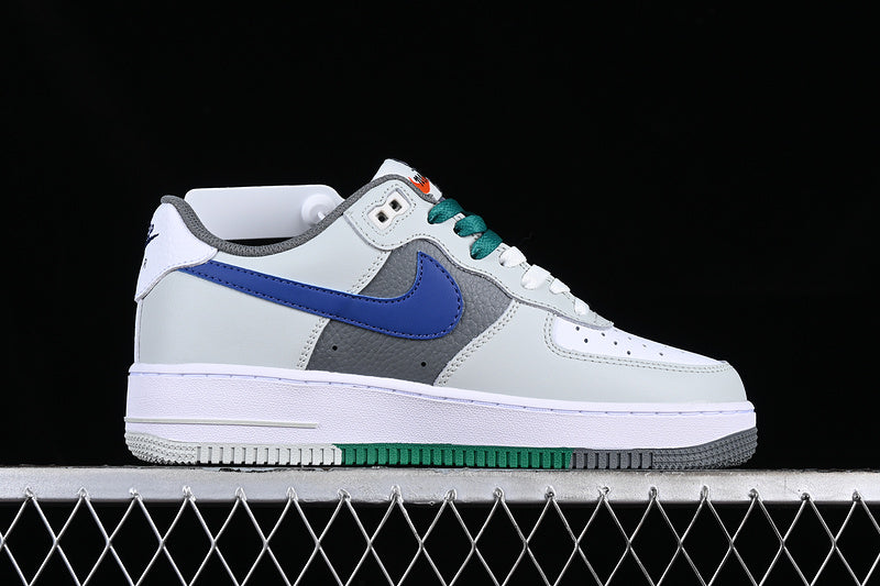 Nike Air Force 1 Low '07 LV8
Split Light Silver Deep Royal Blue