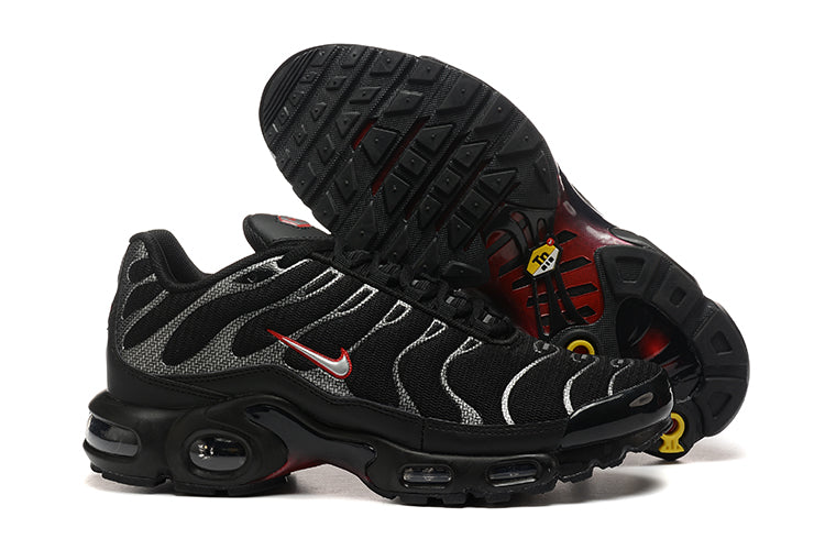 Nike Air Max Plus
Black University Red Metallic Silver