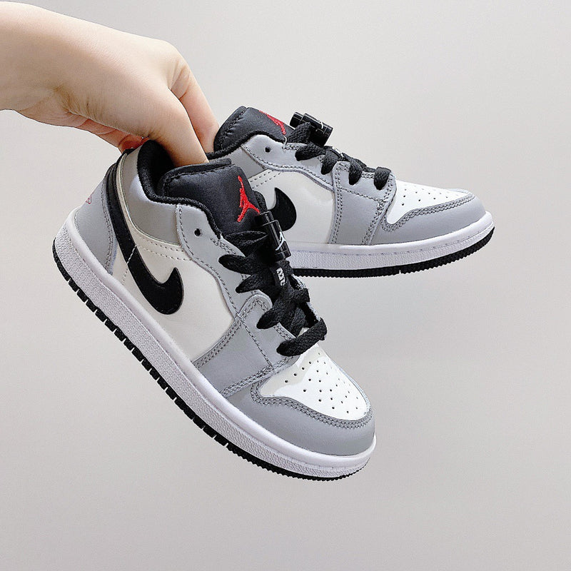 Jordan 1 Low
Light Smoke Grey Kids