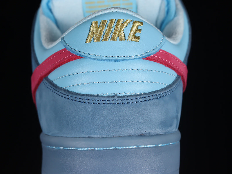 Nike SB Dunk Low
Run The Jewels