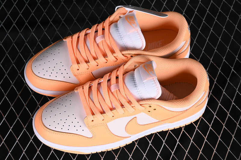 Nike Dunk Low
Peach Cream