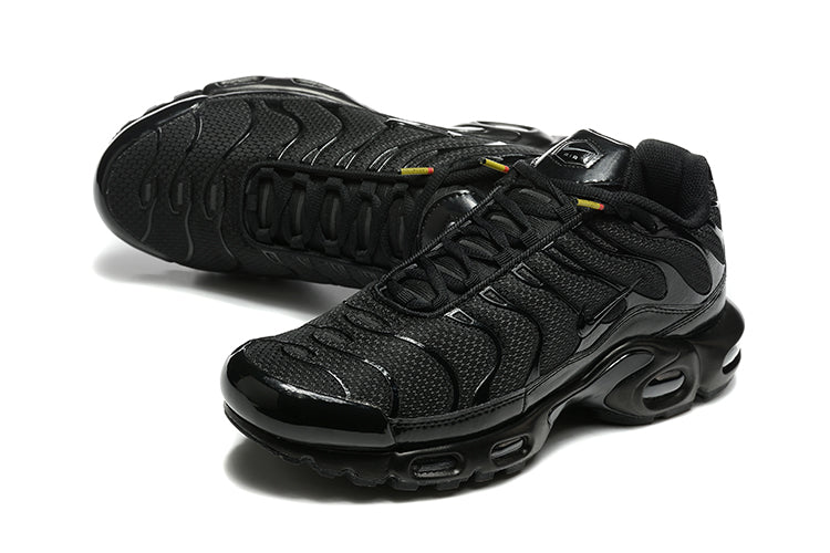 Nike Air Max Plus
Triple Black