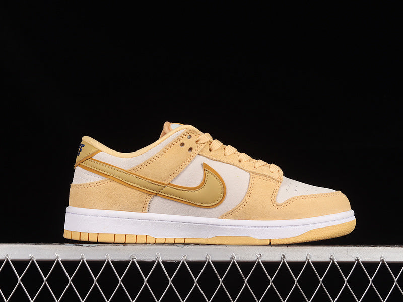 Nike Dunk Low
Celestial Gold Suede