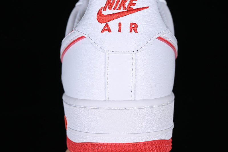 Nike Air Force 1 Low '07
White Picante Red