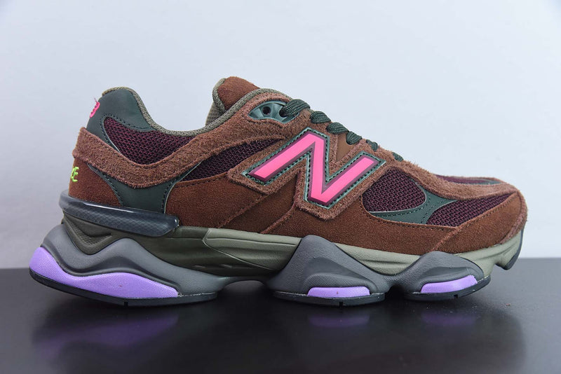 New Balance 9060
Rich Oak Burgundy