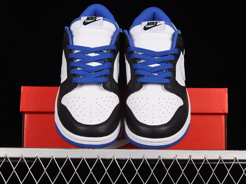 Nike Dunk Low
White Black Royal