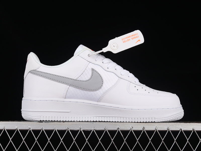 Nike Air Force 1 Low '07 SE
Double Swoosh White Picante