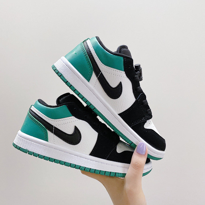 Jordan 1 Low
Mystic Green (GS) Kids