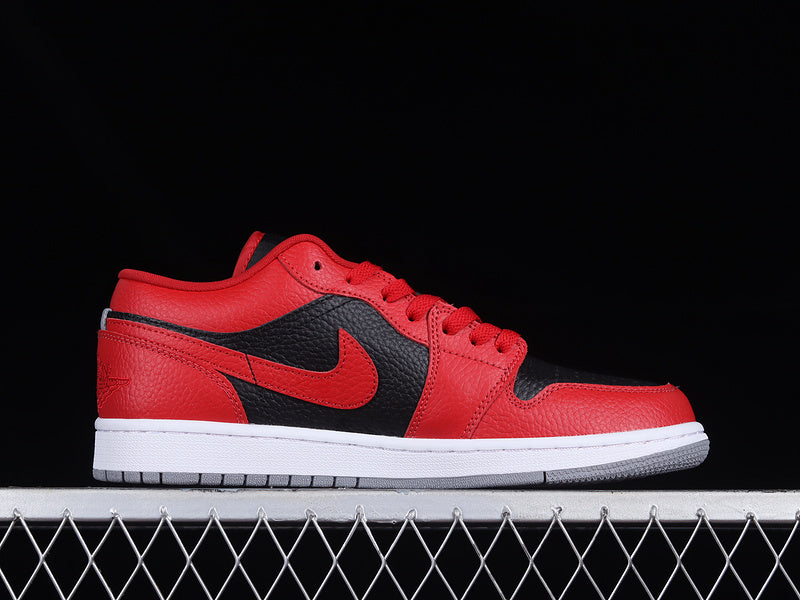 Jordan 1 Low SE
Homage Split Gym Red Cement Grey