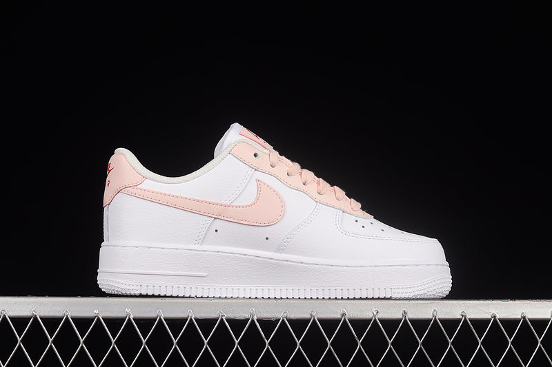 Nike Air Force 1 Low
Pale Coral