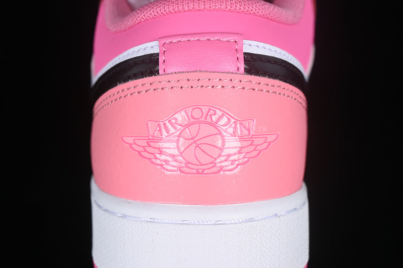 Jordan 1 Low
Pink Red (GS)