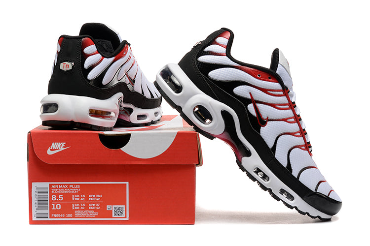 Nike Air Max Plus
Pure Platinum Black University Red