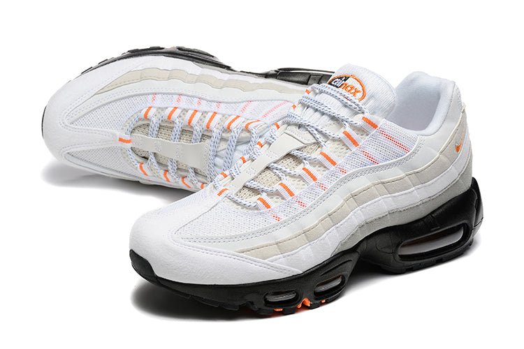 Nike Air Max 95
Wolf Grey Safety Orange Pure Platinum