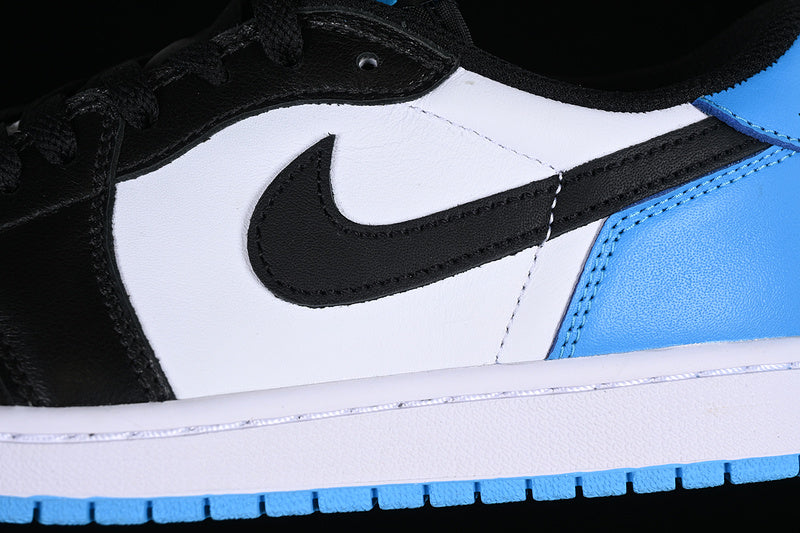 Jordan 1 Retro Low OG
Black Dark Powder Blue