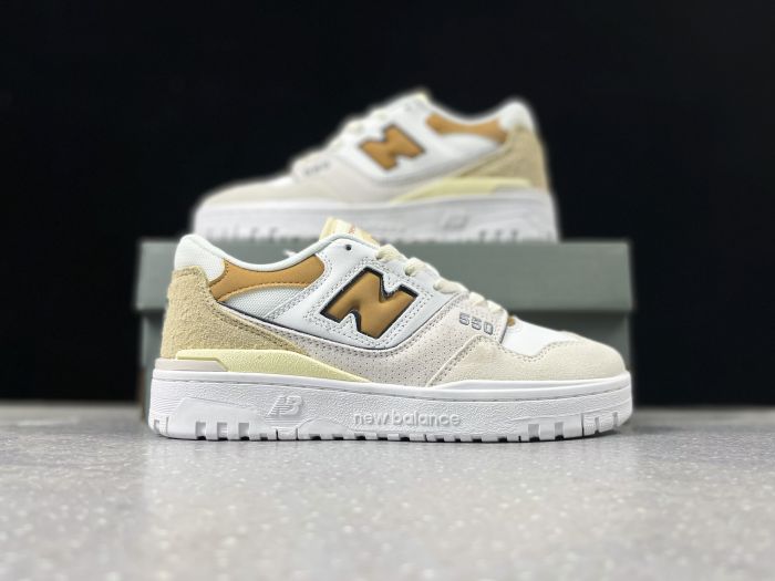 New Balance 550
Sea Salt Tobacco