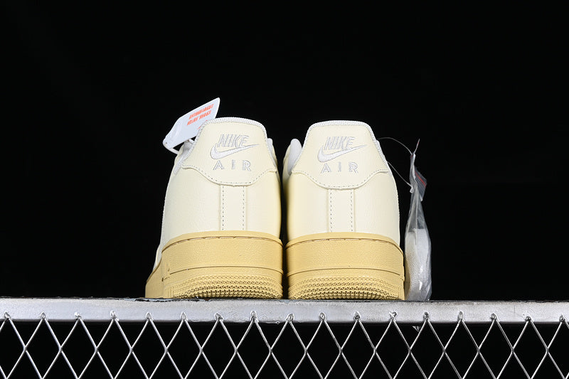 Nike Air Force 1 Low '07 LX
Coconut Milk Lemon Wash