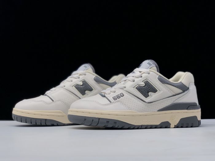 New Balance 550
Aime Leon Dore White Grey