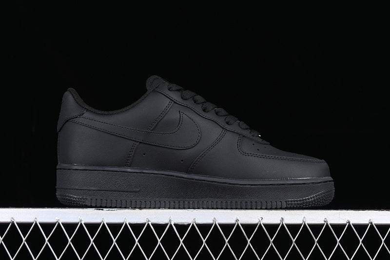 Nike Air Force 1 Low '07
Black