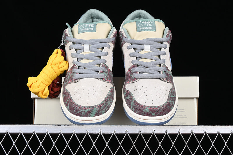 Nike SB Dunk Low
Crenshaw Skate Club