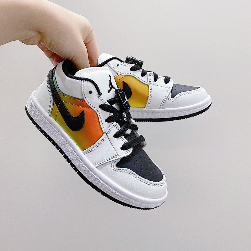 Jordan 1 Low
Metallic Gold (GS) Kids