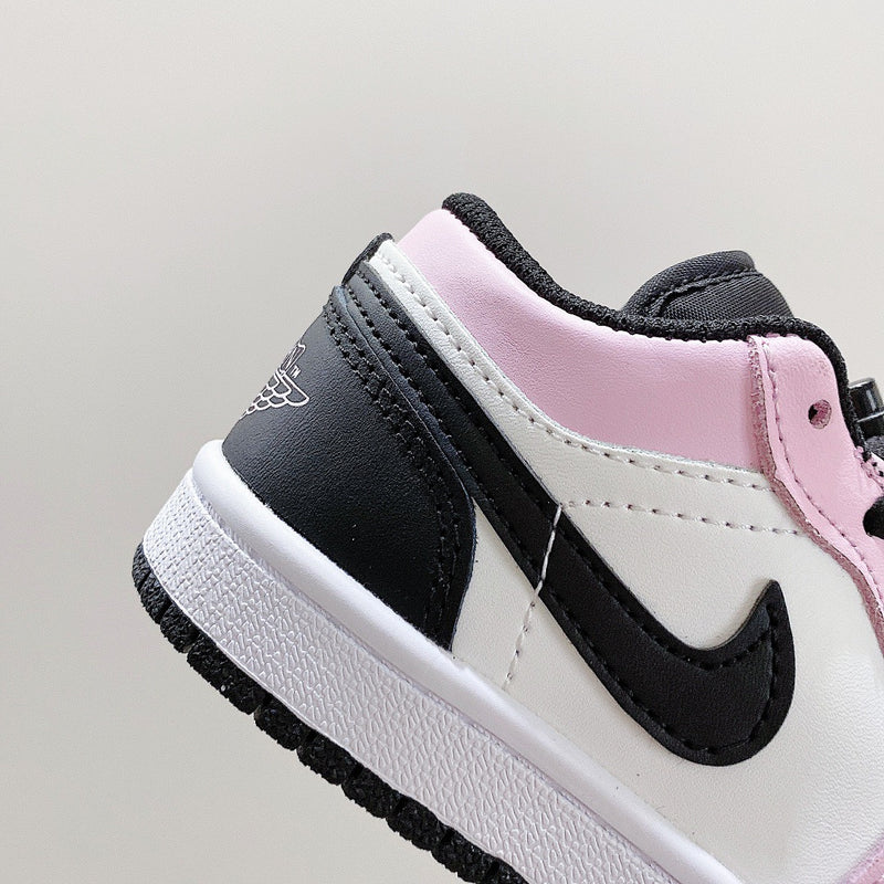 Jordan 1 Low
Light Arctic Pink (GS) Kids