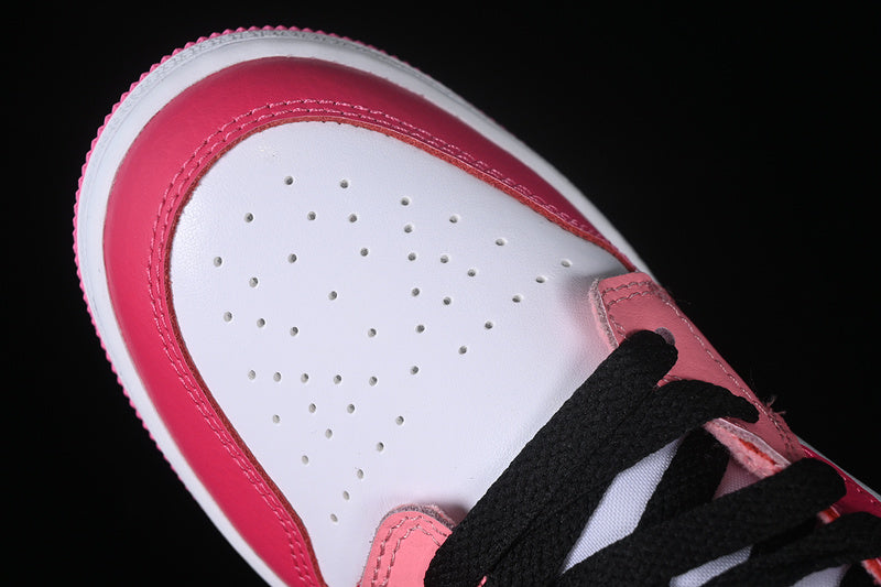 Jordan 1 Low
Pink Red (GS)