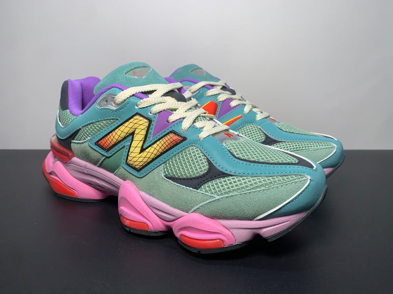 New Balance 9060
Warped Multi-Color