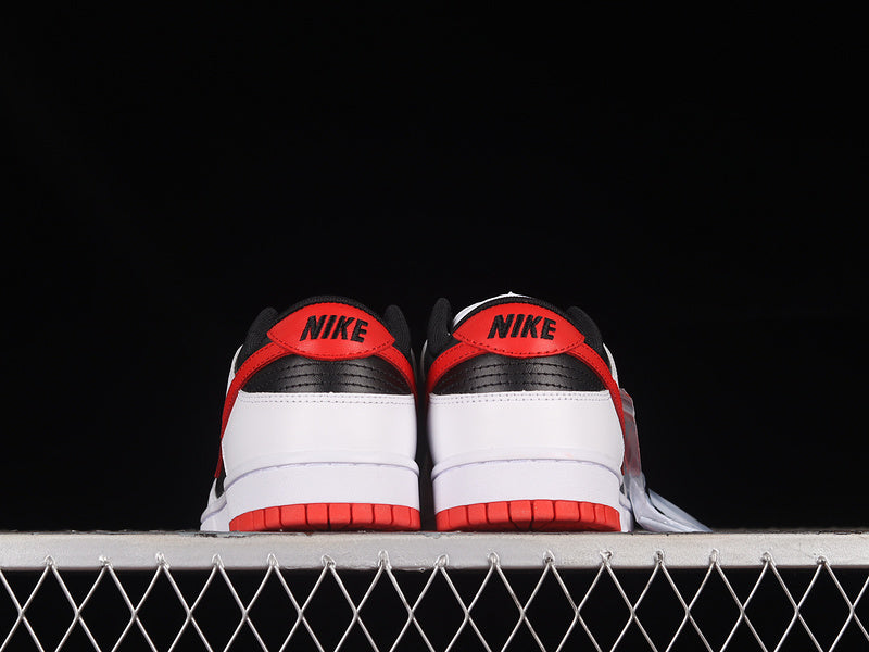 Nike Dunk Low Retro
White Black University Red