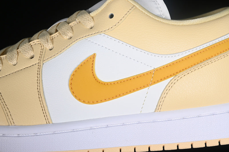 Jordan 1 Low
Sail Yellow Ochre