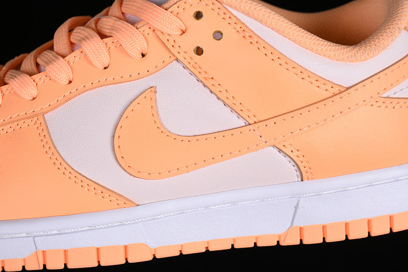 Nike Dunk Low
Peach Cream