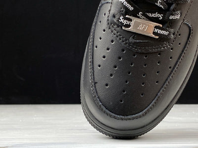 Nike Air Force 1 Low Supreme Black