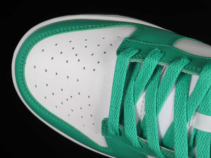 Nike Dunk Low
Celtics